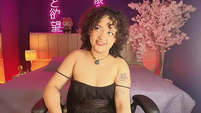  sarahRose online show from March 5, 2026, 4:52 am