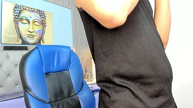 Liams18 online show from April 15, 2026, 4:19 am