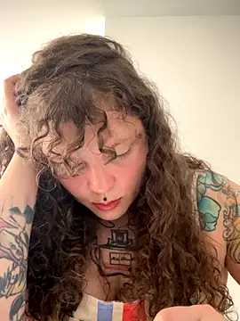 antonellastonne online show from November 10, 2025, 9:03 pm