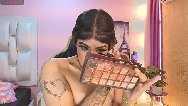 camii raux online show from December 23, 2025, 3:59 am