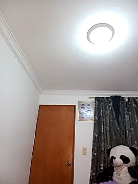 Reichel05  online show from March 4, 2026, 5:35 am