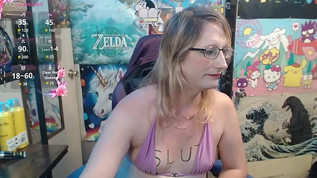 Savanah Banana  online show from July 15, 2026, 9:31 pm