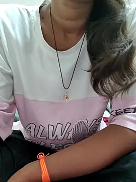 Isha kumari 69 online show from February 14, 2026, 2:47 pm