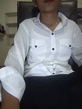 Isha kumari 69 online show from June 28, 2026, 4:29 am