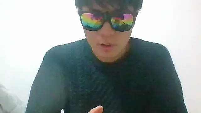 Snapshot of hiroto11058 chatting on December 14, 2025, 8:02 pm hiroto11058 online show from December 14, 2025, 8:02 pm