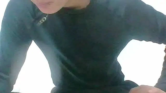 Snapshot of hiroto11058 chatting on January 6, 2026, 7:45 am hiroto11058 online show from January 6, 2026, 7:45 am