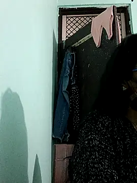 sanjana077 online show from February 10, 2026, 2:04 am