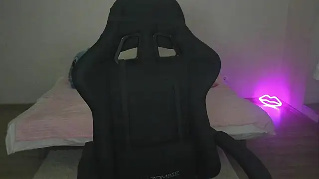 Snapshot of jkfgsffff chatting on November 6, 2025, 7:53 am jkfgsffff online show from November 6, 2025, 7:53 am