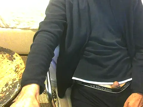 Snapshot of ellsaBunny chatting on November 25, 2025, 3:23 pm ellsaBunny online show from November 25, 2025, 3:23 pm