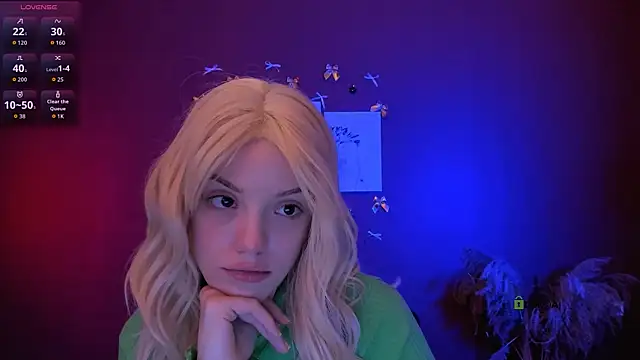 Snapshot of mia_starrr_ chatting on January 5, 2026, 8:01 pm mia starrr online show from January 5, 2026, 8:01 pm