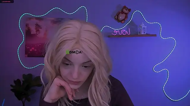 Snapshot of mia_starrr_ chatting on March 10, 2026, 7:41 pm mia starrr online show from March 10, 2026, 7:41 pm