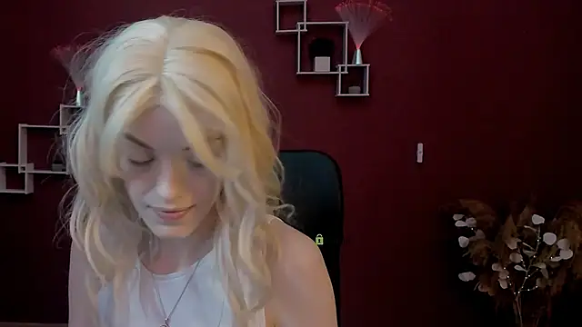 Snapshot of mia_starrr_ chatting on March 13, 2026, 7:42 pm mia starrr online show from March 13, 2026, 7:42 pm