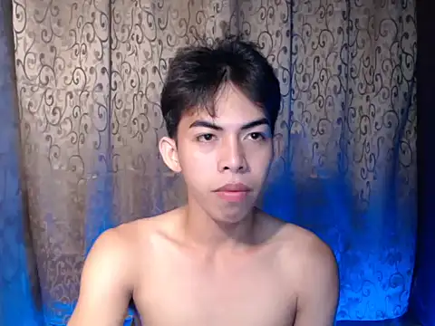 Snapshot of Urhotsilverboy chatting on November 10, 2025, 4:55 am Urhotsilverboy online show from November 10, 2025, 4:55 am