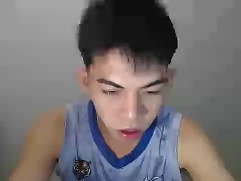 Urhotsilverboy online show from June 26, 2026, 12:20 pm