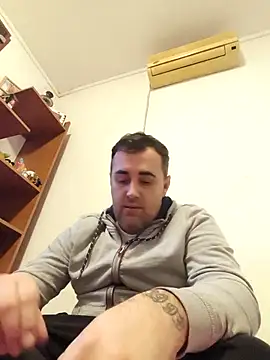 Snapshot of Marco9321 chatting on December 2, 2025, 1:11 am Marco9321 online show from December 2, 2025, 1:11 am