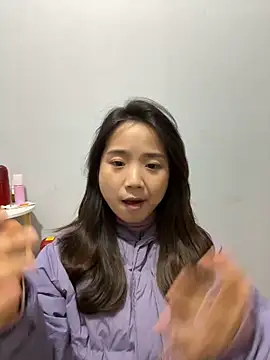 Hmm 0303 online show from December 4, 2025, 2:48 pm