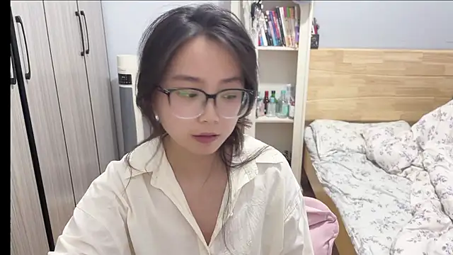 Hmm 0303 online show from February 26, 2026, 3:33 pm