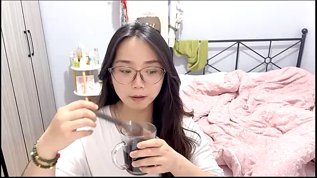 Hmm 0303 online show from April 25, 2026, 5:10 pm
