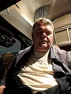 Snapshot of Grase44 chatting on November 29, 2025, 3:42 am Grase44 online show from November 29, 2025, 3:42 am