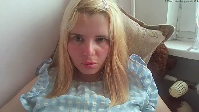HornyElena online show from June 4, 2026, 3:18 pm