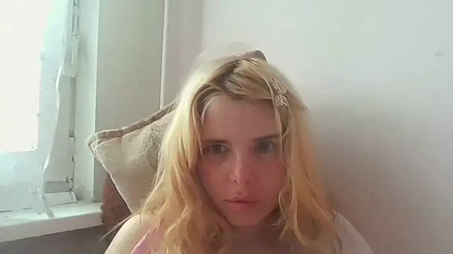 HornyElena online show from June 13, 2026, 1:09 pm