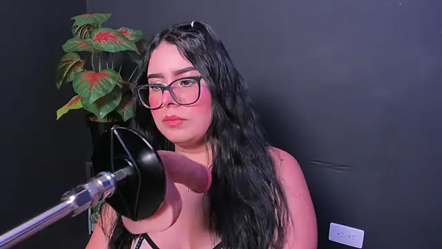 Amy whittee online show from July 6, 2026, 3:58 am