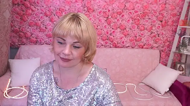 Snapshot of AmaraNights chatting on June 10, 2026, 7:02 pm AmaraNights online show from June 10, 2026, 7:02 pm