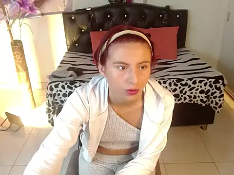 Snapshot of LuluKiss_ chatting on January 6, 2026, 1:48 pm LuluKiss online show from January 6, 2026, 1:48 pm