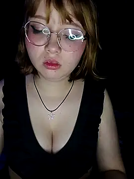 Snapshot of Michi_sauria1 chatting on November 24, 2025, 9:47 pm Michi sauria1 online show from November 24, 2025, 9:47 pm