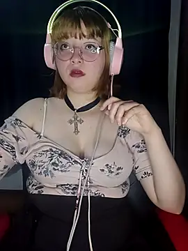 Snapshot of Michi_sauria1 chatting on November 28, 2025, 9:39 pm Michi sauria1 online show from November 28, 2025, 9:39 pm