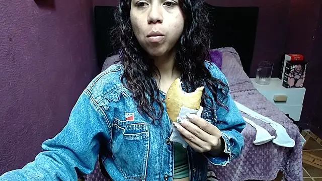 monika 256 online show from February 13, 2026, 1:29 pm