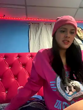 Snapshot of Chiquinquira3 chatting on November 23, 2025, 4:45 am Chiquinquira3 online show from November 23, 2025, 4:45 am