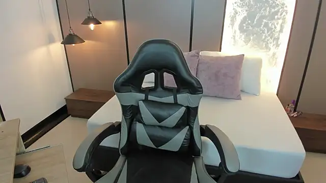 Snapshot of coral_rosse_ chatting on November 24, 2025, 8:30 pm coral rosse online show from November 24, 2025, 8:30 pm