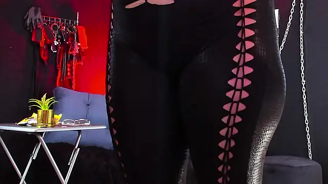 KatrinaStone online show from March 18, 2026, 7:17 pm