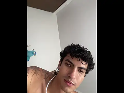 axel love13 online show from March 12, 2026, 8:26 pm