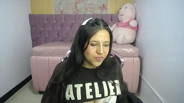 Snapshot of aria_ch2 chatting on November 29, 2025, 11:02 am aria ch2 online show from November 29, 2025, 11:02 am