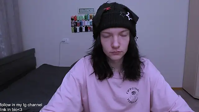 Snapshot of RaidenXL chatting on November 26, 2025, 3:24 pm RaidenXL online show from November 26, 2025, 3:24 pm