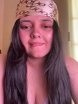 candicewest  online show from May 7, 2026, 2:44 pm