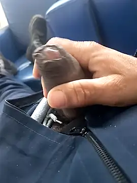 Snapshot of Loquillopajero chatting on December 21, 2025, 11:50 am Loquillopajero online show from December 21, 2025, 11:50 am