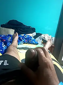 Snapshot of Loquillopajero chatting on January 17, 2026, 12:43 pm Loquillopajero online show from January 17, 2026, 12:43 pm