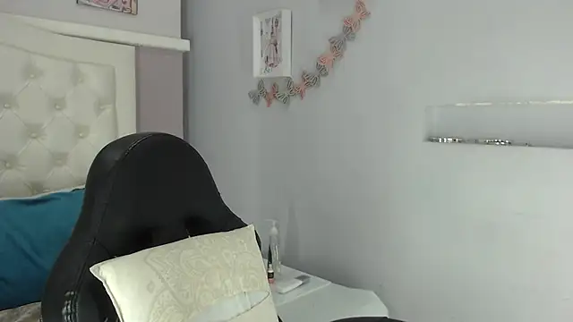 Snapshot of rossibaker chatting on November 29, 2025, 1:25 pm rossibaker online show from November 29, 2025, 1:25 pm