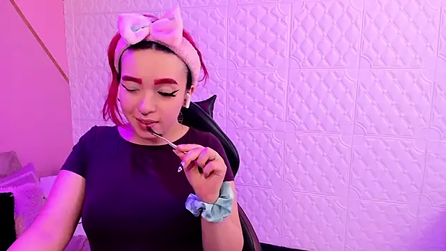 Snapshot of Dakkotta__ chatting on December 2, 2025, 5:02 am Dakkotta online show from December 2, 2025, 5:02 am