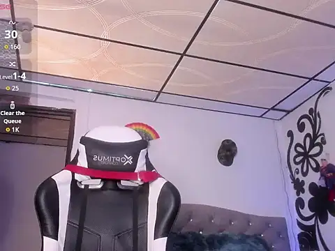 couple-hothot online show from November 6, 2025, 9:37 pm