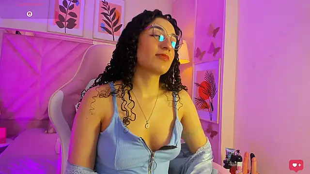 DemiJones  online show from December 23, 2025, 4:54 am