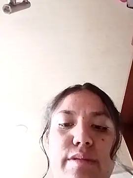 Snapshot of iriss_05 chatting on December 4, 2025, 11:30 am iriss 05 online show from December 4, 2025, 11:30 am