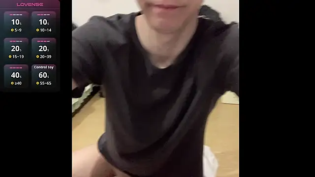 Snapshot of CouplingCry chatting on February 19, 2026, 4:14 pm CouplingCry online show from February 19, 2026, 4:14 pm