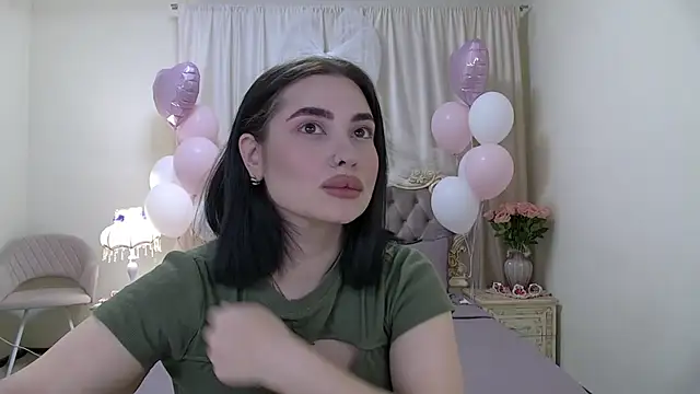 AdrianaTorres online show from February 19, 2026, 5:47 am