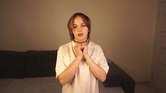 Snapshot of VinnieLaguna chatting on November 16, 2025, 5:40 pm VinnieLaguna online show from November 16, 2025, 5:40 pm