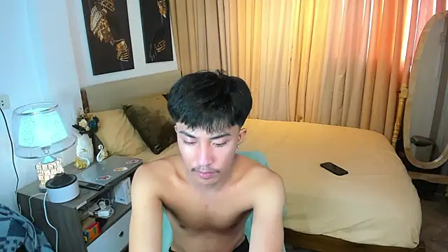 Snapshot of Urloverhardcock chatting on February 16, 2026, 4:41 am Urloverhardcock online show from February 16, 2026, 4:41 am