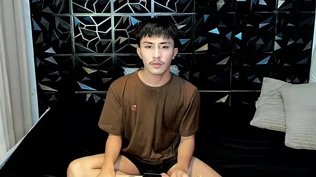 Urloverhardcock online show from May 5, 2026, 10:34 am